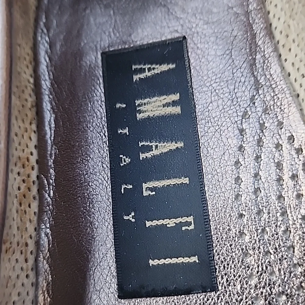 Amalfi Made in Italy Silver Leather Woven Flats Size 9.5